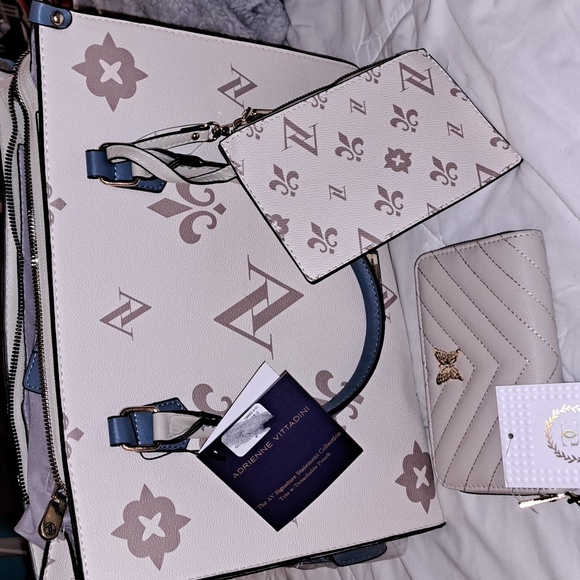 Adrienne Vittadini Handbags - Adrienne Vittadini bag with detachable bag & wallet, & crossbody strap